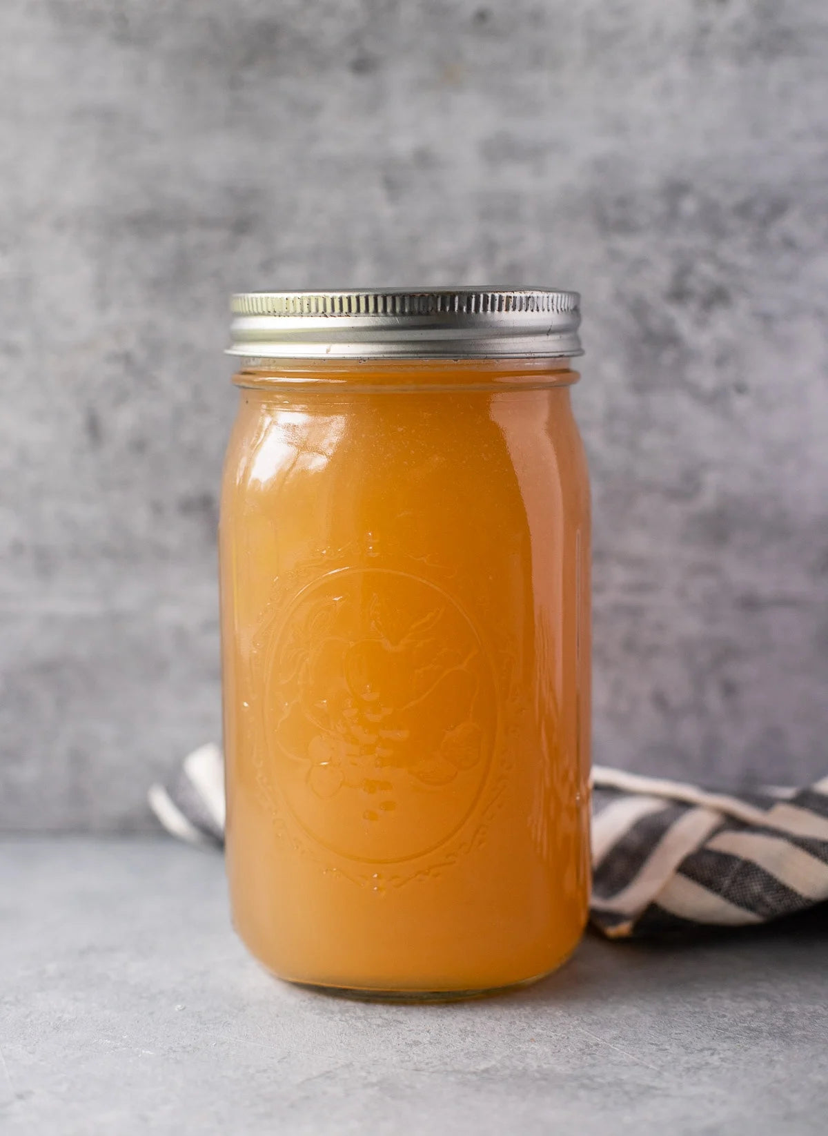 CHICKEN BONE BROTH (CANNED)